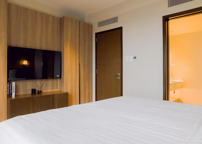 酒店 The Residences At Acqua 马尼拉