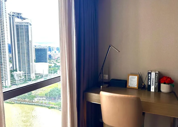 酒店 The Residences At Acqua 马尼拉